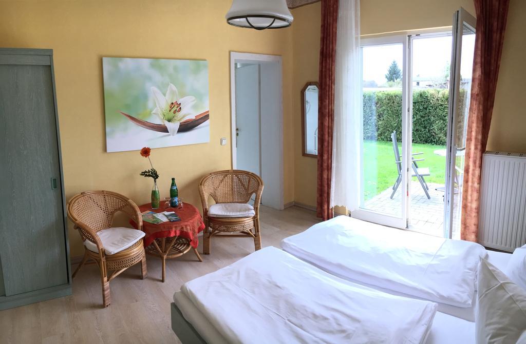 Kastanienhof Hotel Garni ซินโนวิทซ์ ภายนอก รูปภาพ